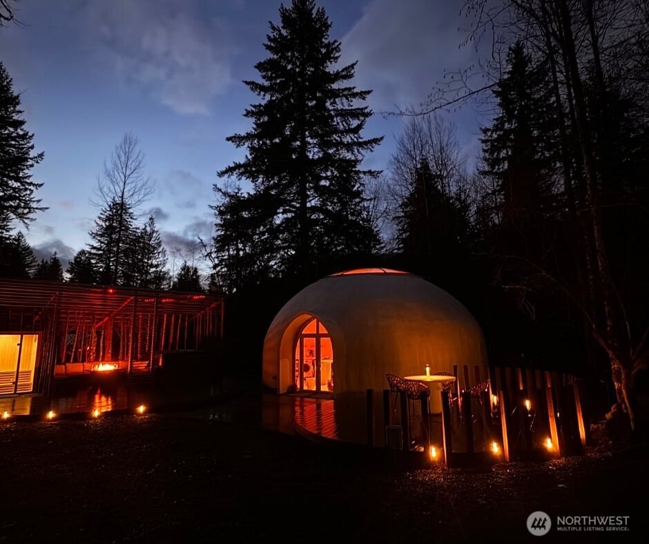 ‘Luxury lodging’ property near Mount Baker up for sale