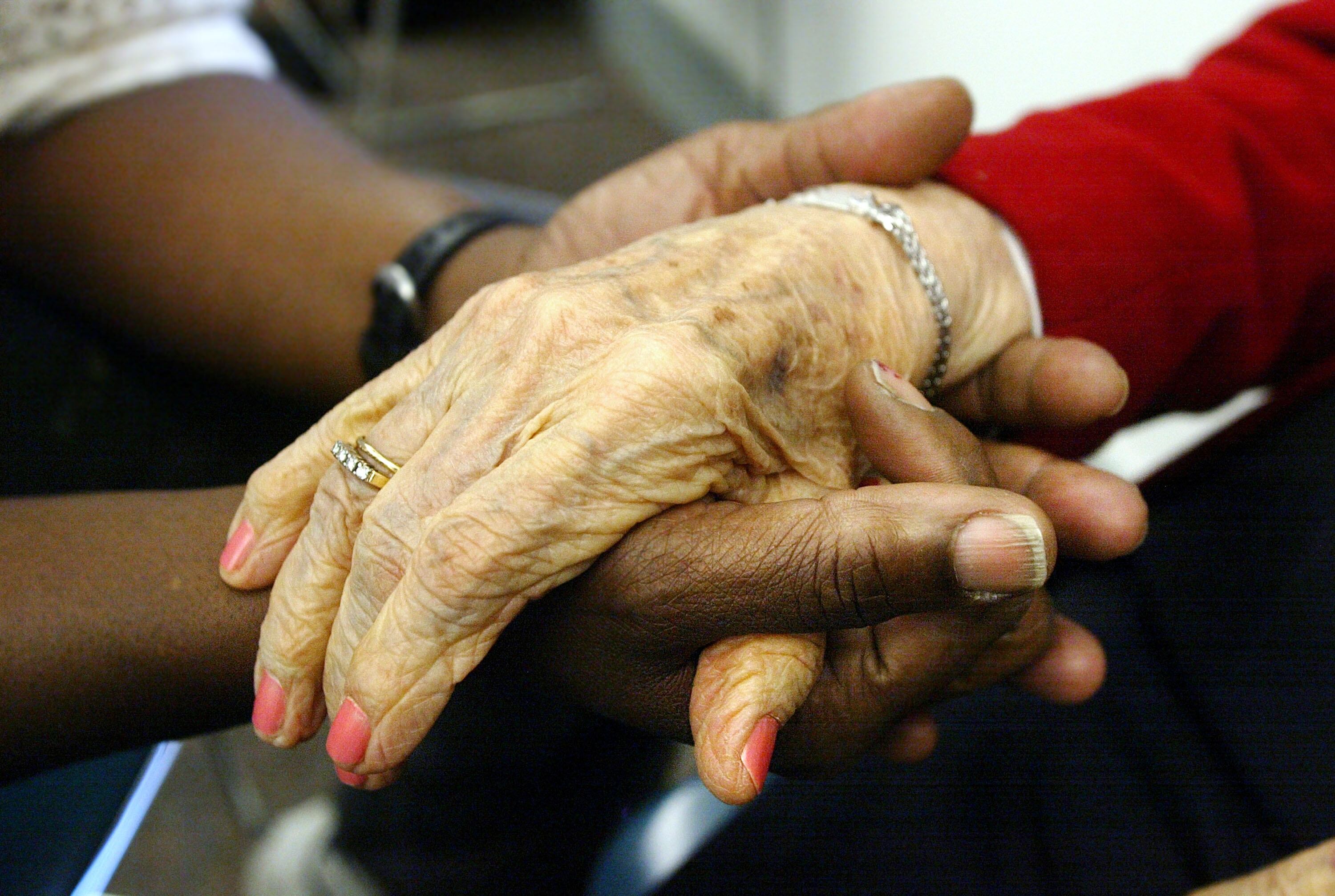Lynnwood senior care company operating without a license, Washington Dept. of Health alleges