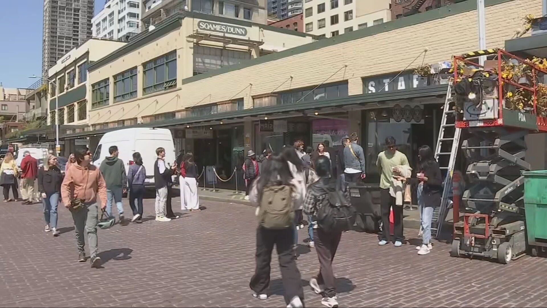 Shoppers react to pedestrian-only Pike Place Market pilot